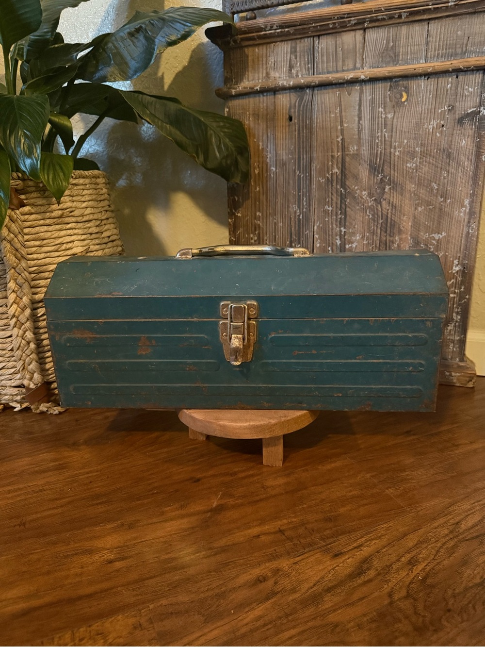Vintage Metal Toolbox in Teal Blue With Tray